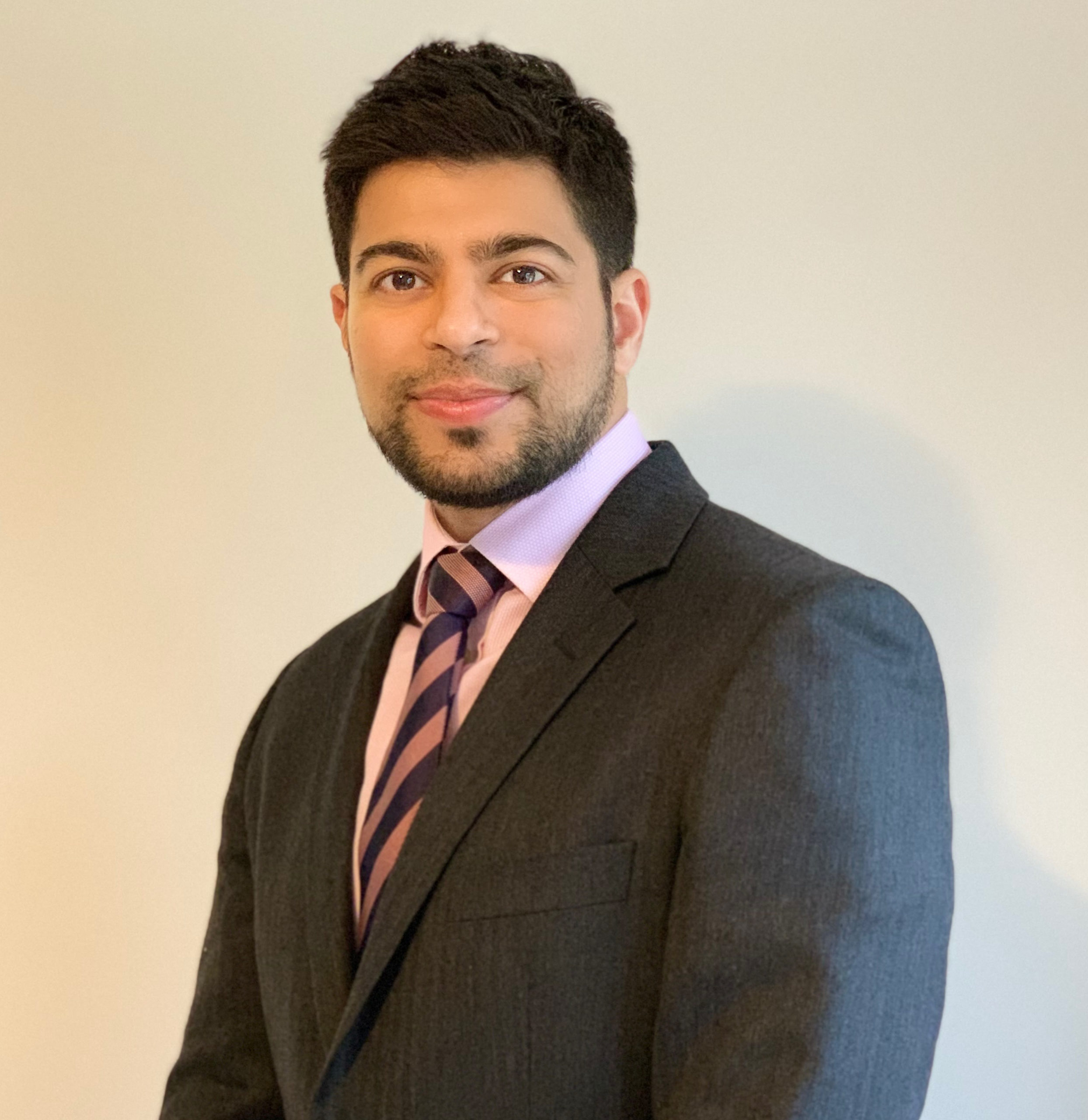 Mr Syed Ahmed is a Consultant Orthopaedic Surgeon with a special interest in Hip Surgery